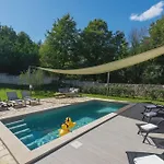 Adonis Villa Kršan