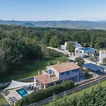 Adonis Villa *