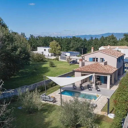 Villa Adonis