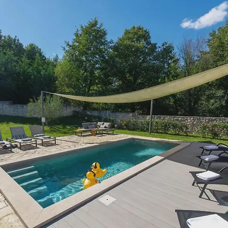 Adonis Villa Kršan