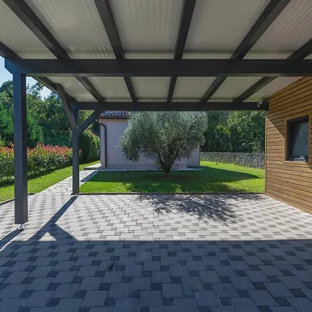 Villa Adonis