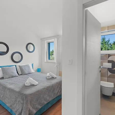 Villa Adonis *