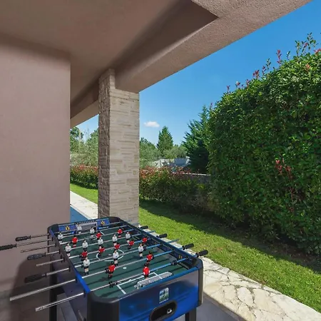 Adonis Villa