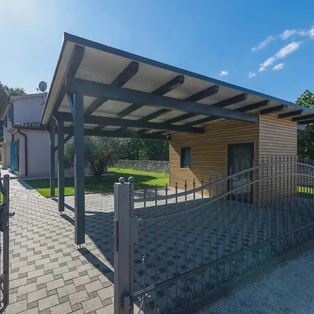 Adonis Villa *
